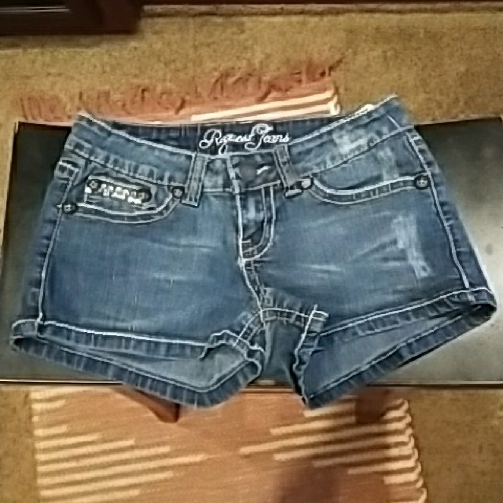 Fitted Blue Jean Shorts with Distressed Details